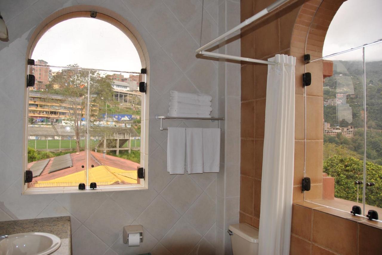 Hotel Gloria Coroico Bagian luar foto